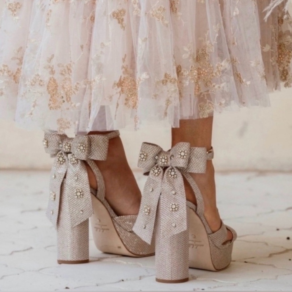 Nicola Bathie Elegant Silver Bow Heels